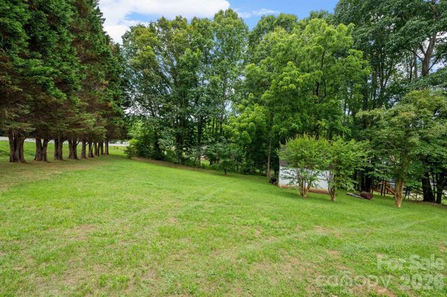 7600 Sedgewick Ridge Road, Lewisville, NC 27023