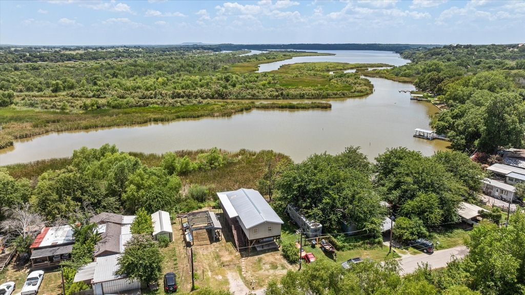 2637 Shoreline Court, Weatherford, TX 76087