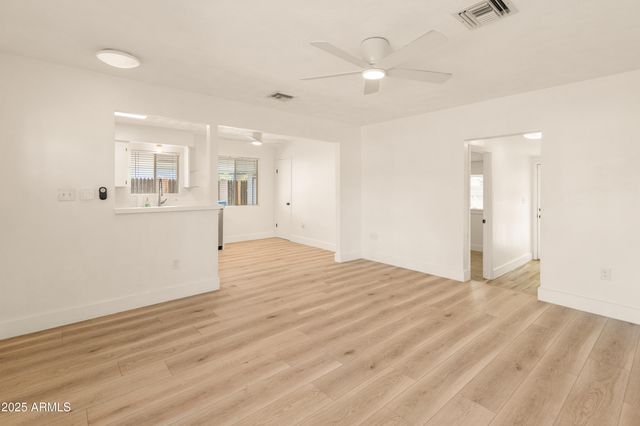 1407 E MOUNTAIN VIEW Road, Phoenix, AZ 85020