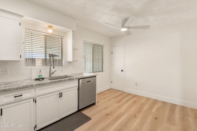 1407 E MOUNTAIN VIEW Road, Phoenix, AZ 85020