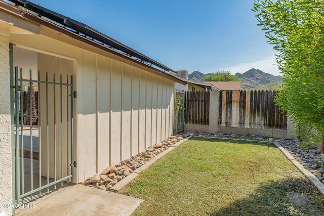 1407 E MOUNTAIN VIEW Road, Phoenix, AZ 85020