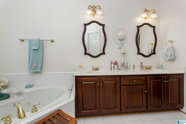 29 MOUNTAIN SIDE CIRCLE, Anniston, AL 36207