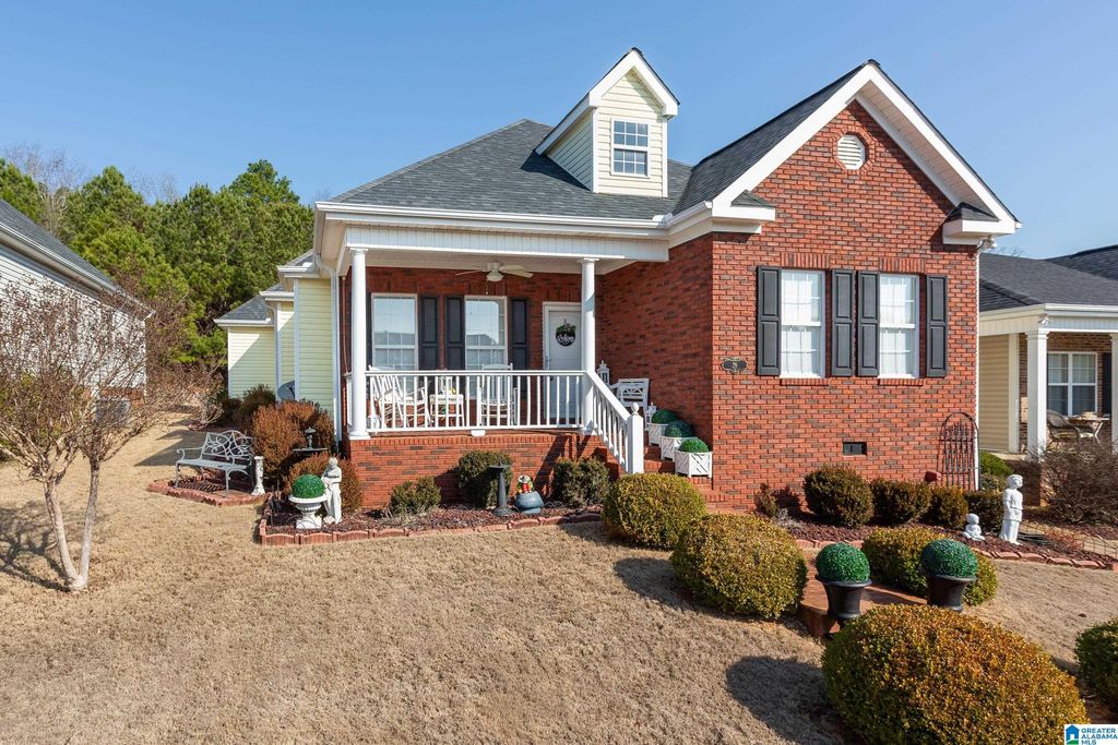 29 MOUNTAIN SIDE CIRCLE, Anniston, AL 36207