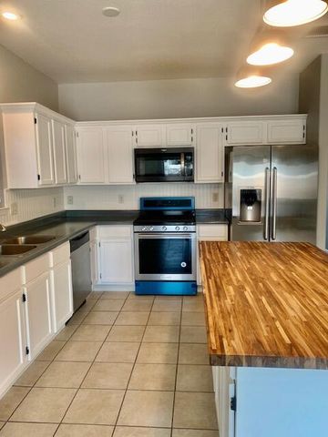 12721 COZY CREEK Drive, El Paso, TX 79938