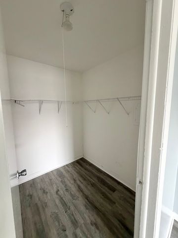 2500 Mark Thomas Lane 8A, Hanover Park, IL 60133