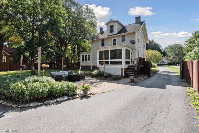 23052 Mastick Road, North Olmsted, OH 44070