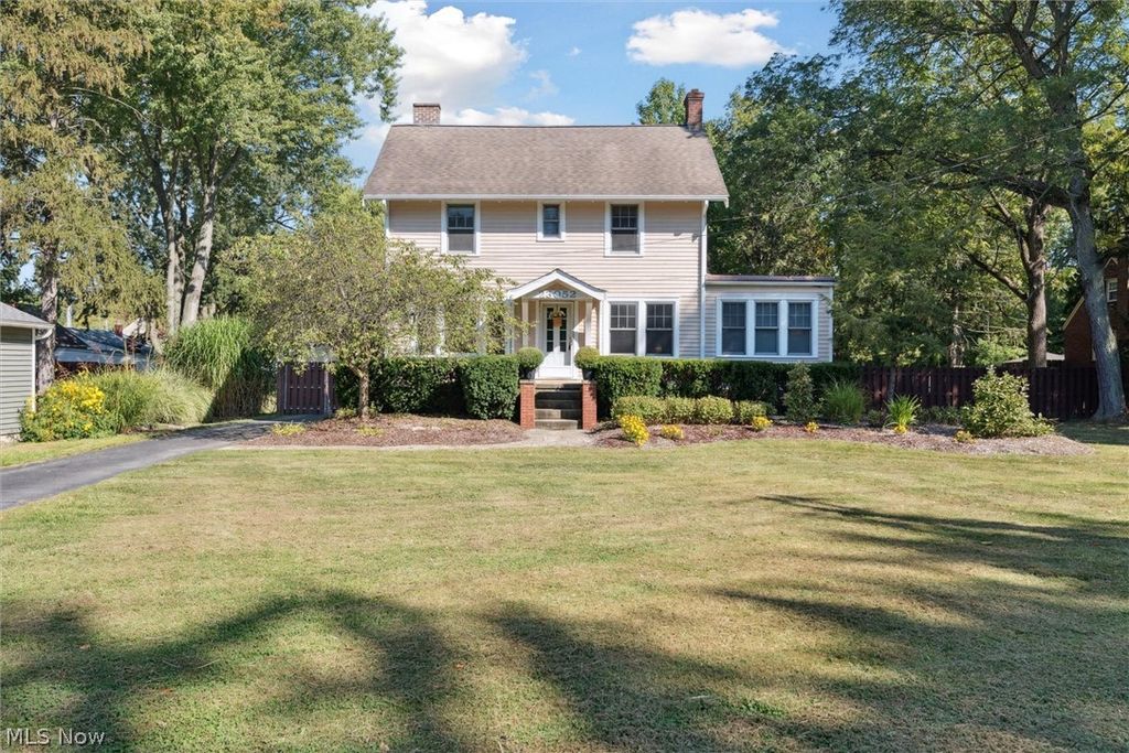 23052 Mastick Road, North Olmsted, OH 44070