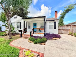 1626 CHARON Road, Jacksonville, FL 32205