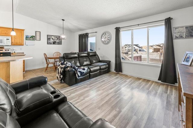 1101 39th Avenue S, Moorhead, MN 56560