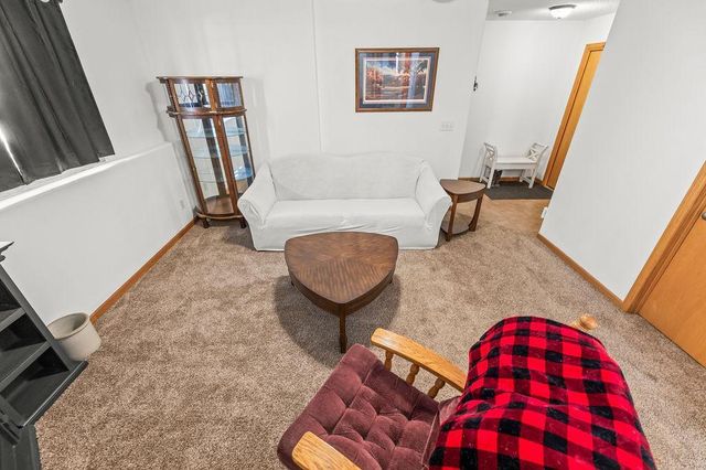 1101 39th Avenue S, Moorhead, MN 56560