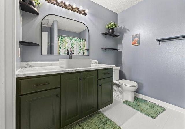 1101 39th Avenue S, Moorhead, MN 56560