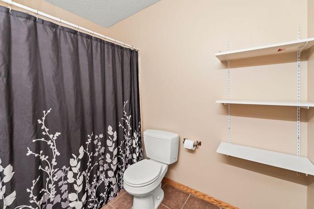 1101 39th Avenue S, Moorhead, MN 56560