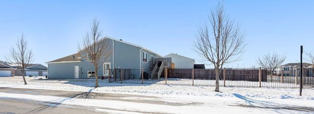 1101 39th Avenue S, Moorhead, MN 56560