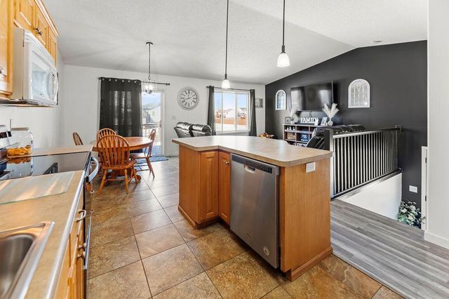 1101 39th Avenue S, Moorhead, MN 56560