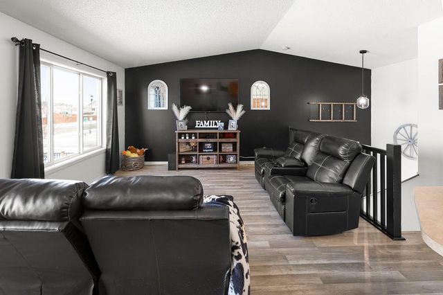 1101 39th Avenue S, Moorhead, MN 56560