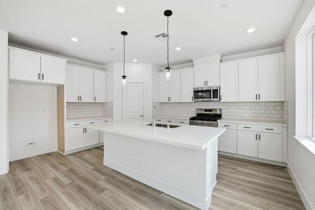 7776 Sikh Ct, Sacramento, CA 95829