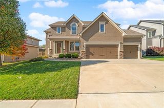 6046 REDBUD Street, Shawnee, KS 66218