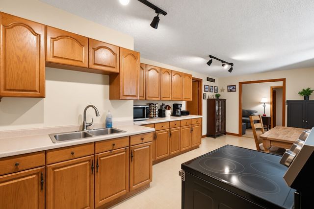138 Fremont St, Taunton, MA 02780