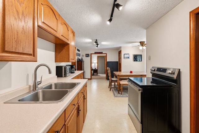 138 Fremont St, Taunton, MA 02780