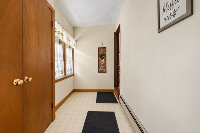 138 Fremont St, Taunton, MA 02780