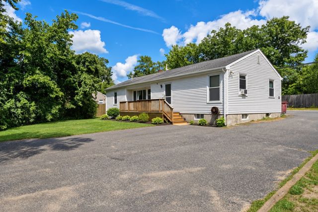 138 Fremont St, Taunton, MA 02780