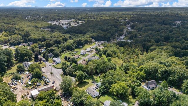 138 Fremont St, Taunton, MA 02780