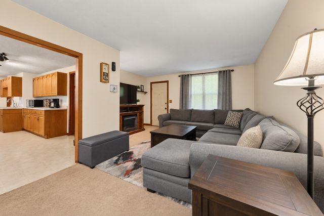 138 Fremont St, Taunton, MA 02780