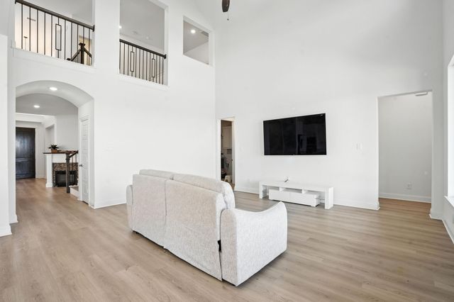 4308 Prickly Pear Avenue, Aubrey, TX 76227