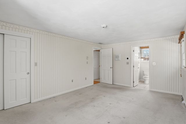 26 Monroe Street, Shrewsbury, MA 01545