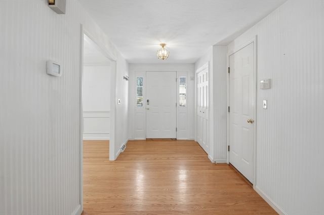 26 Monroe Street, Shrewsbury, MA 01545