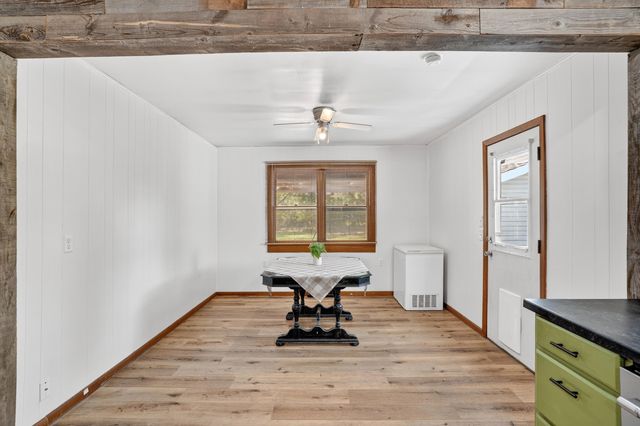 922 S Oak Avenue, Aurora, MO 65605