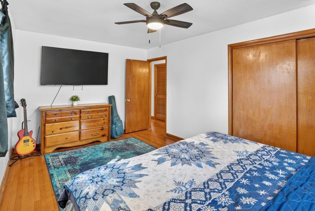 922 S Oak Avenue, Aurora, MO 65605