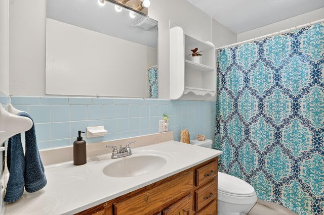 922 S Oak Avenue, Aurora, MO 65605