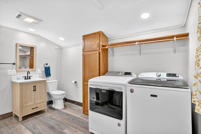 922 S Oak Avenue, Aurora, MO 65605