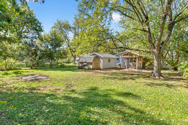 922 S Oak Avenue, Aurora, MO 65605