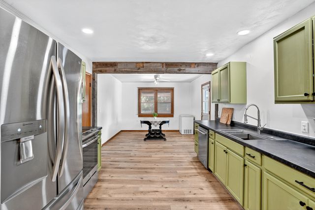 922 S Oak Avenue, Aurora, MO 65605