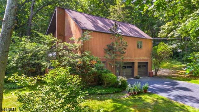 49 Hope Rd, Liberty Twp., NJ 07838