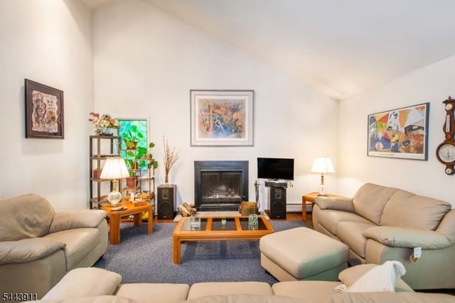 49 Hope Rd, Liberty Twp., NJ 07838