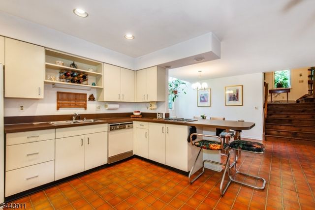 49 Hope Rd, Liberty Twp., NJ 07838