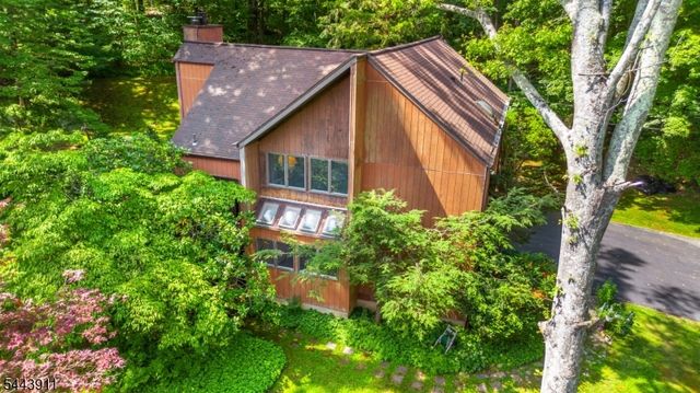 49 Hope Rd, Liberty Twp., NJ 07838