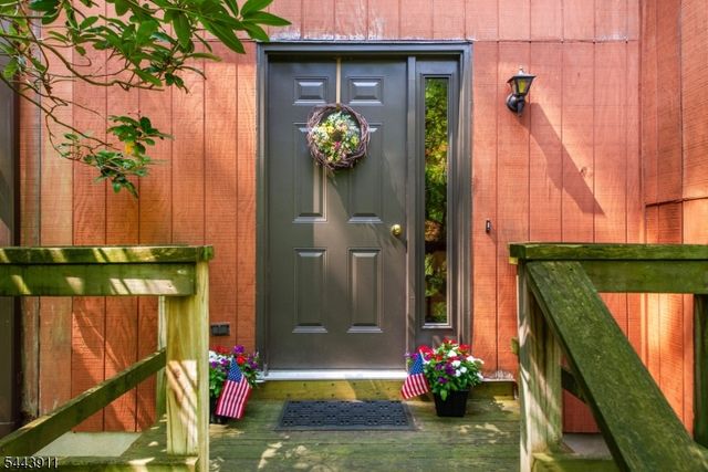 49 Hope Rd, Liberty Twp., NJ 07838