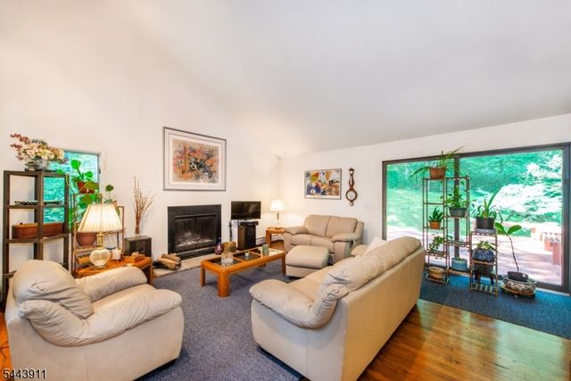 49 Hope Rd, Liberty Twp., NJ 07838