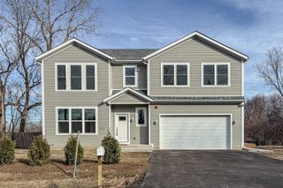 1061 Green Bay Road, Lake Bluff, IL 60044