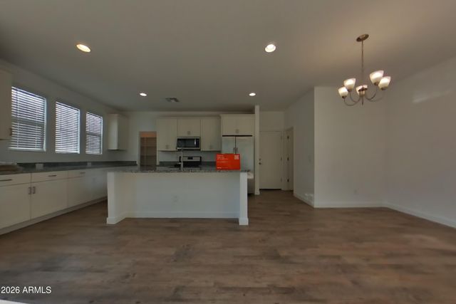 9322 E SOLINA Avenue, Mesa, AZ 85212