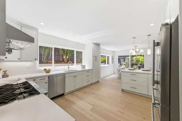 1100 Greenbrier Road, San Carlos, CA 94070