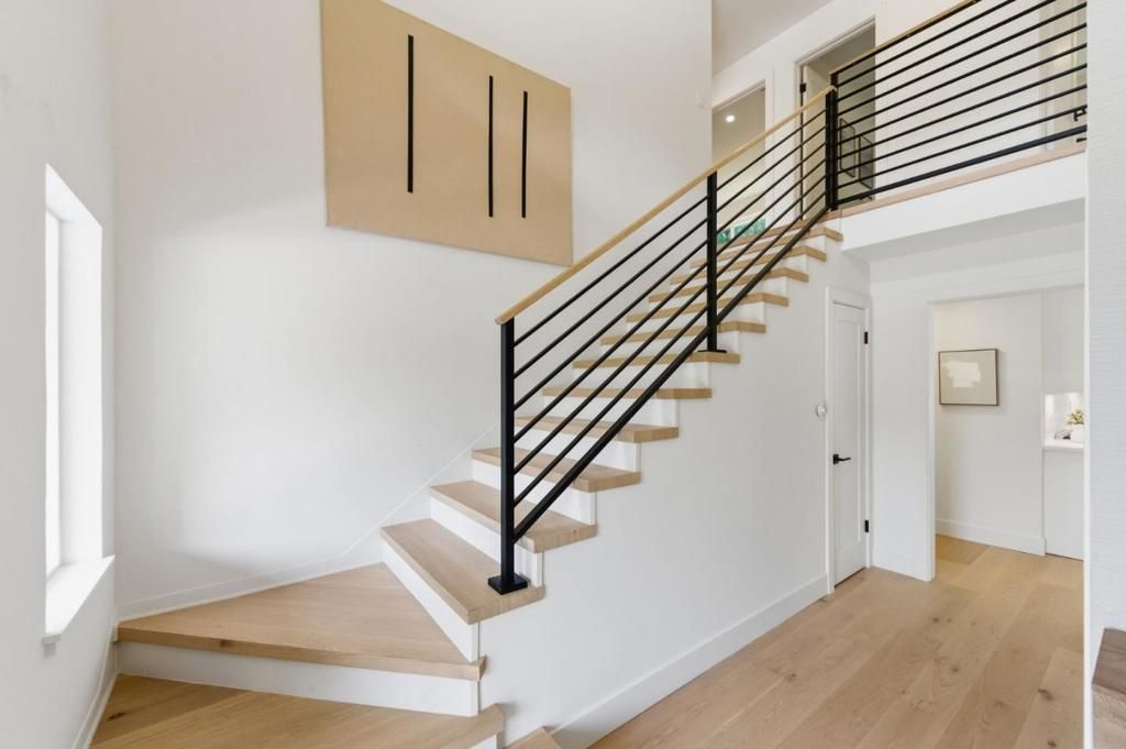 Image 16 of property listing at 1100 Greenbrier Road, San Carlos, CA 94070