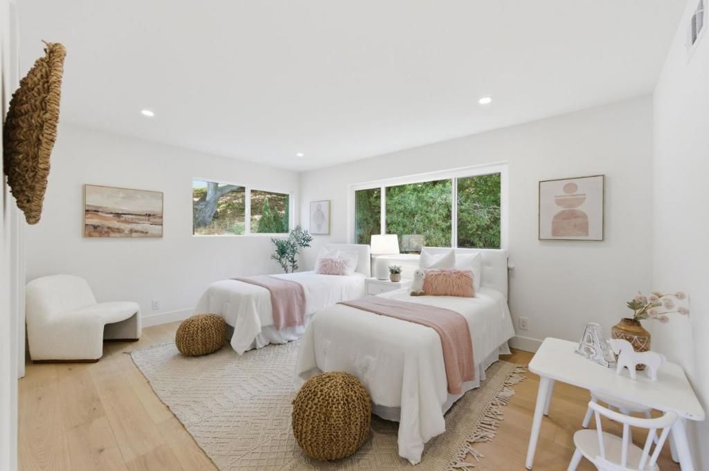 Image 25 of property listing at 1100 Greenbrier Road, San Carlos, CA 94070