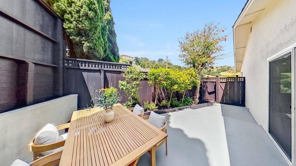 Image 40 of property listing at 1100 Greenbrier Road, San Carlos, CA 94070