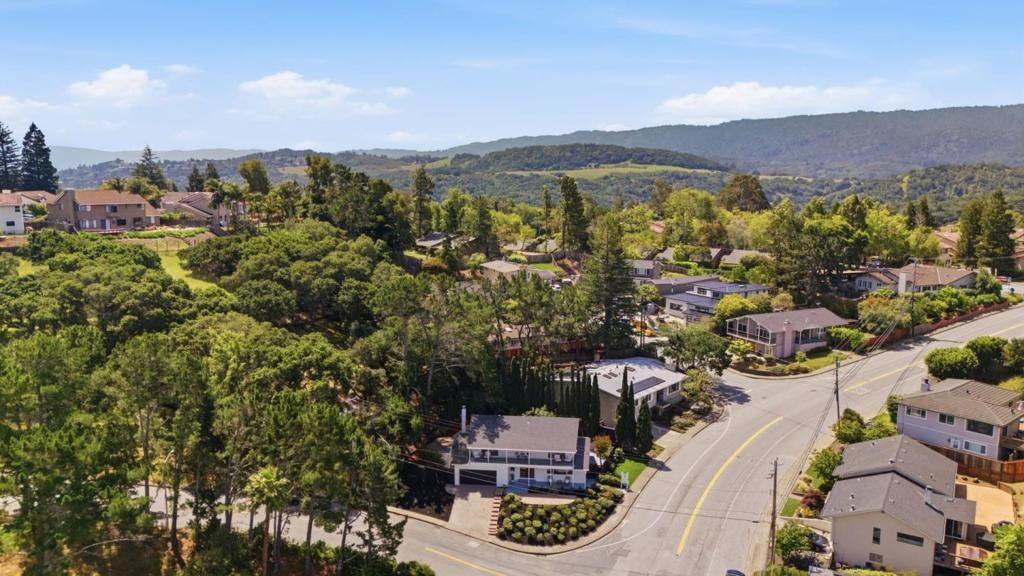 Image 44 of property listing at 1100 Greenbrier Road, San Carlos, CA 94070