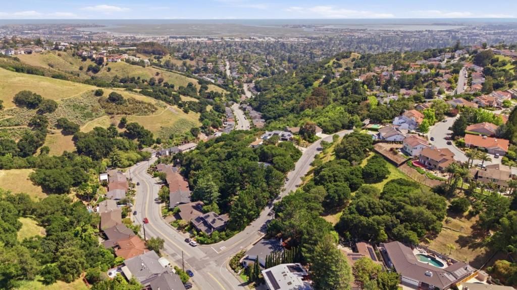 Image 45 of property listing at 1100 Greenbrier Road, San Carlos, CA 94070